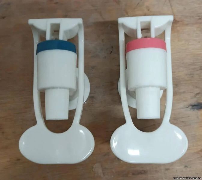 Tap for cooler with internal thread mug push