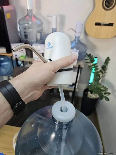 Помпа для воды электрическая Clover E10 с мощным напором для Бутыли 6л и 19л 3149 фото
