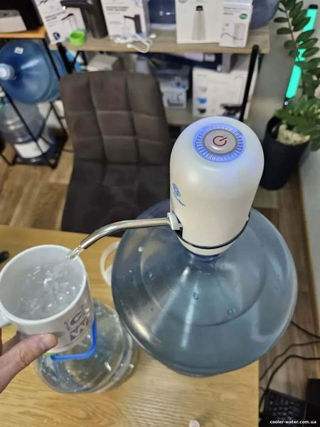 Помпа для воды электрическая Clover E10 с мощным напором для Бутыли 6л и 19л 3149 фото