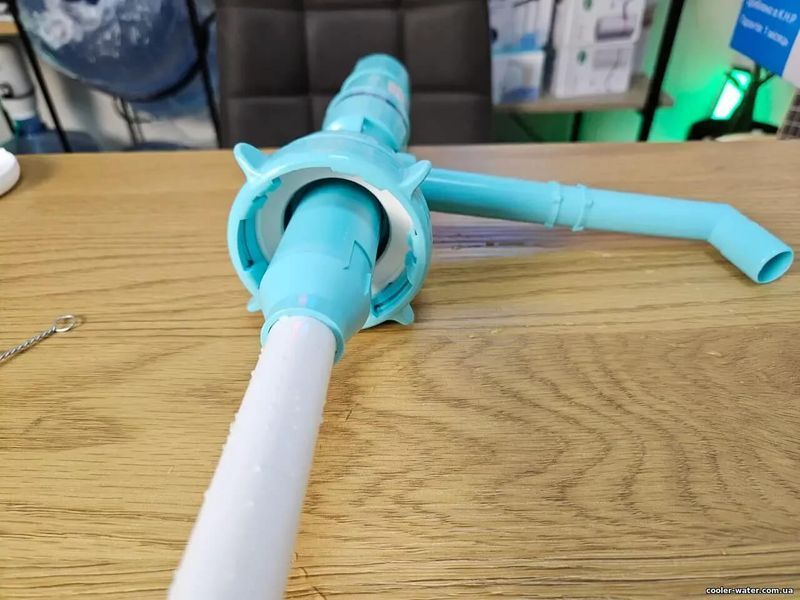Electric water pump from the network/battery ViO E2
