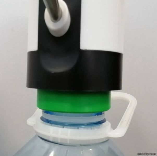 Adapter for electric water pump for 5-6 l bottles