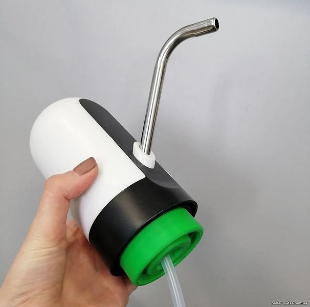 Adapter for electric water pump for 5-6 l bottles