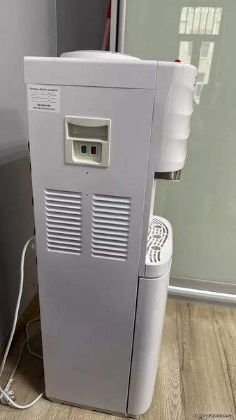 Water cooler Cooper&Hunter CH-V950B with refrigerator