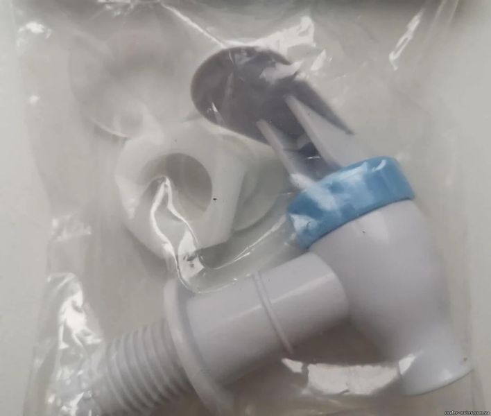 Universal water cooler tap with external thread