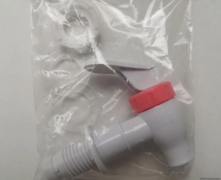 Universal water cooler tap with external thread