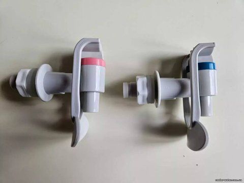 Set of taps (hot + cold) for water cooler with external thread