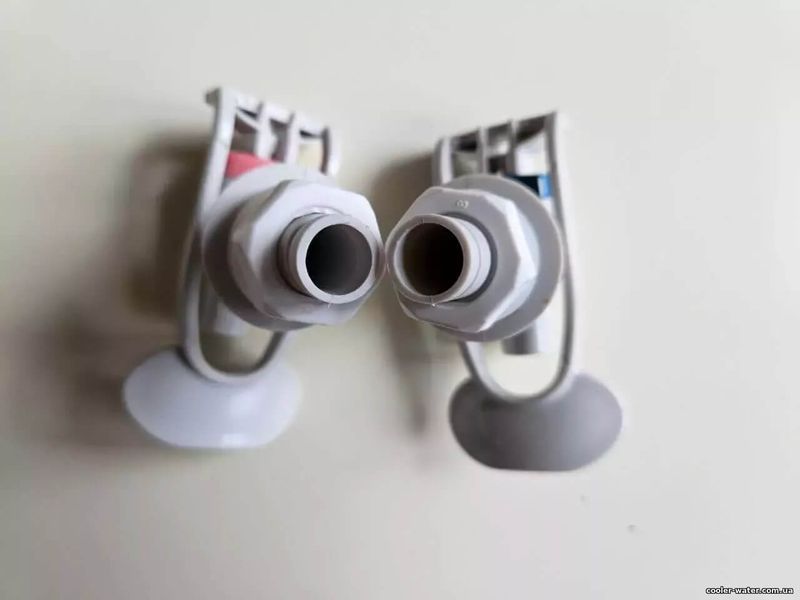 Set of taps (hot + cold) for water cooler with external thread