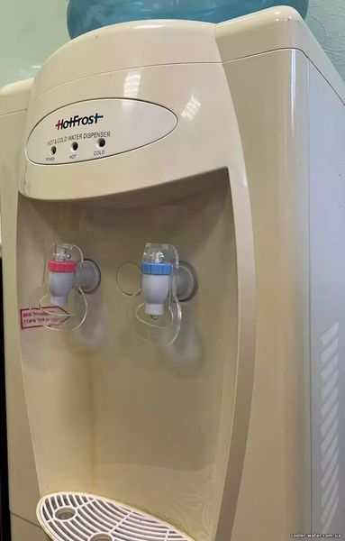 Set of taps (hot + cold) for water cooler with internal thread