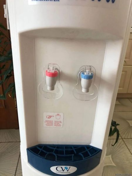 Set of taps (hot + cold) for water cooler with internal thread